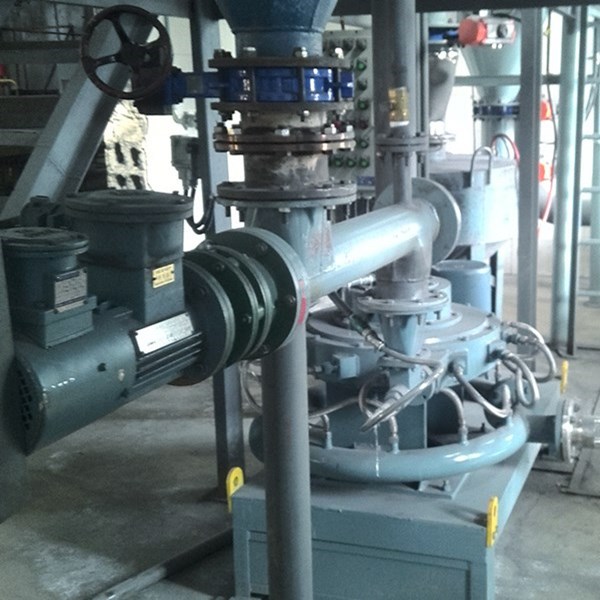 長(cháng)春某新材料有(yǒu)限公司訂購(gòu)埃爾派金(jīn)屬粉末粉碎設備