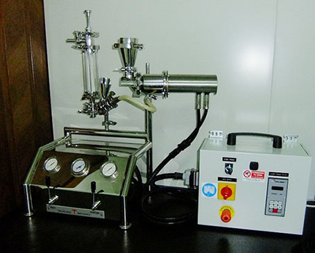 小(xiǎo)型的(de)高(gāo)速醫(yī)藥粉碎機(jī)要(yào)如(rú)何保養