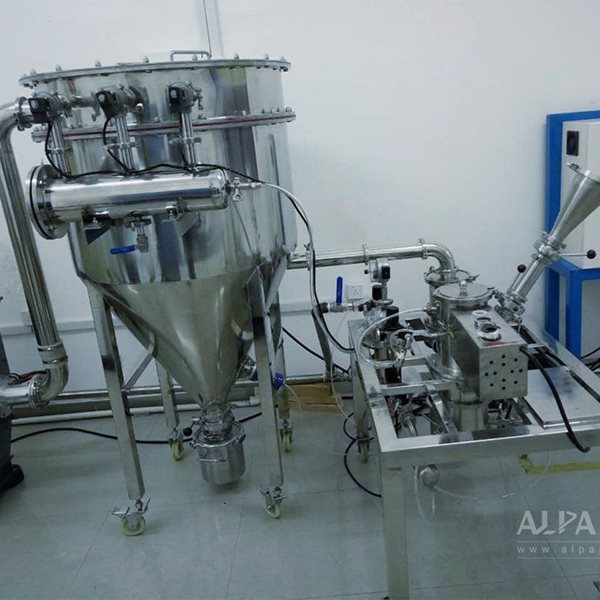 深圳某電(diàn)池材料公司三合一(yī)粉碎實驗設備