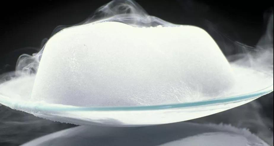 在14個(gè)領域大(dà)顯身(shēn)手的(de)神奇二氧化(huà)矽