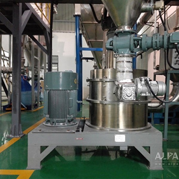 脫硫活性炭超微(wēi)粉碎機(jī)