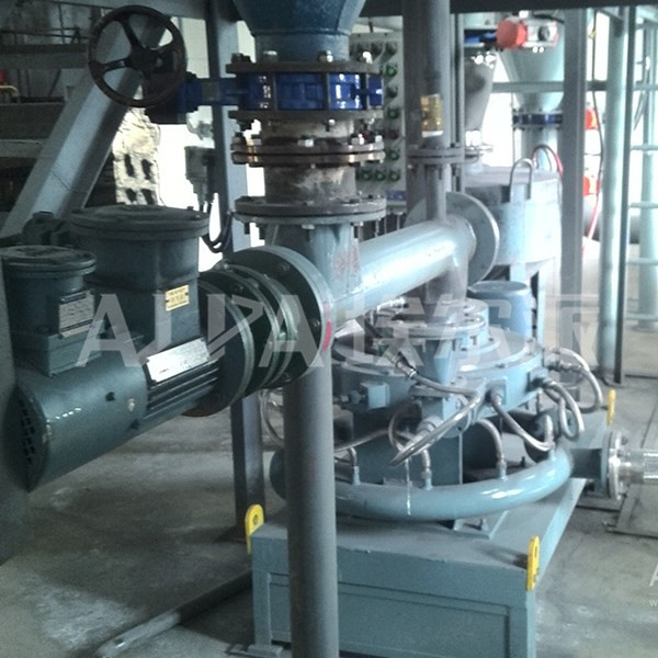 山(shān)東(dōng)某公司訂購(gòu)埃爾派金(jīn)屬粉末粉碎設備