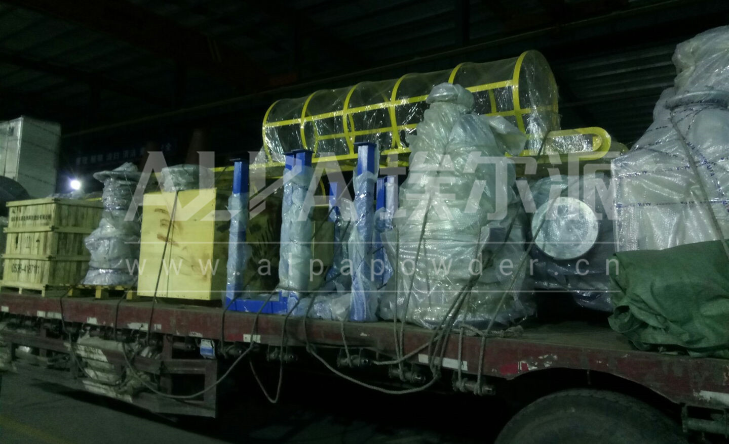 埃爾派為(wèi)知(zhī)名食品企業(yè)提供的(de)空(kōng)氣分(fēn)級磨順利發貨