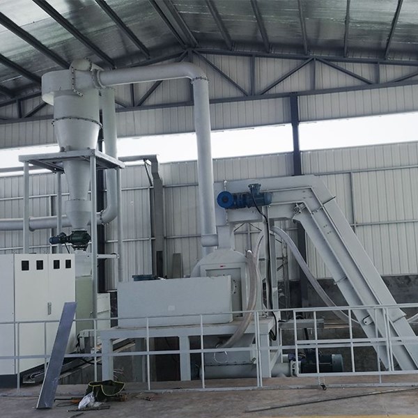 青島某化(huà)工(gōng)廠(chǎng)油漆渣超微(wēi)粉碎生(shēng)産線