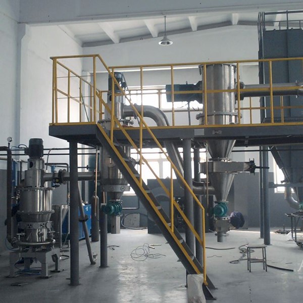 錳酸锂超微(wēi)粉碎機(jī)