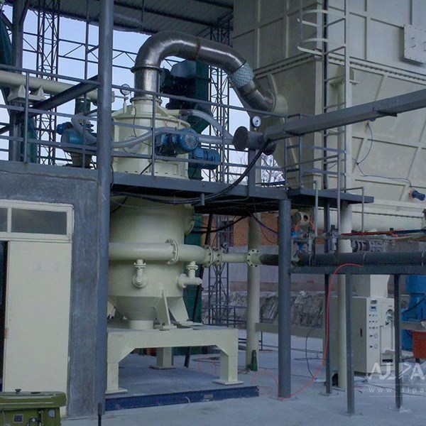 貴州某粉體(tǐ)工(gōng)業(yè)公司重晶石氣流粉碎生(shēng)産線